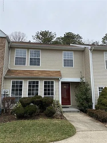 42 Portland Pl photo 1