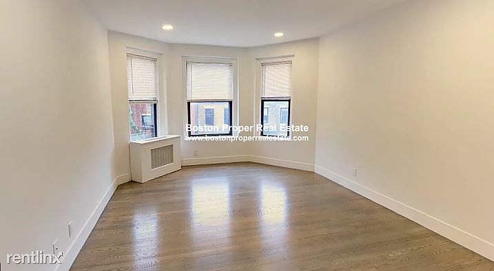 19 Peterborough St. #19 Boston - Fenway Unit Photo 1