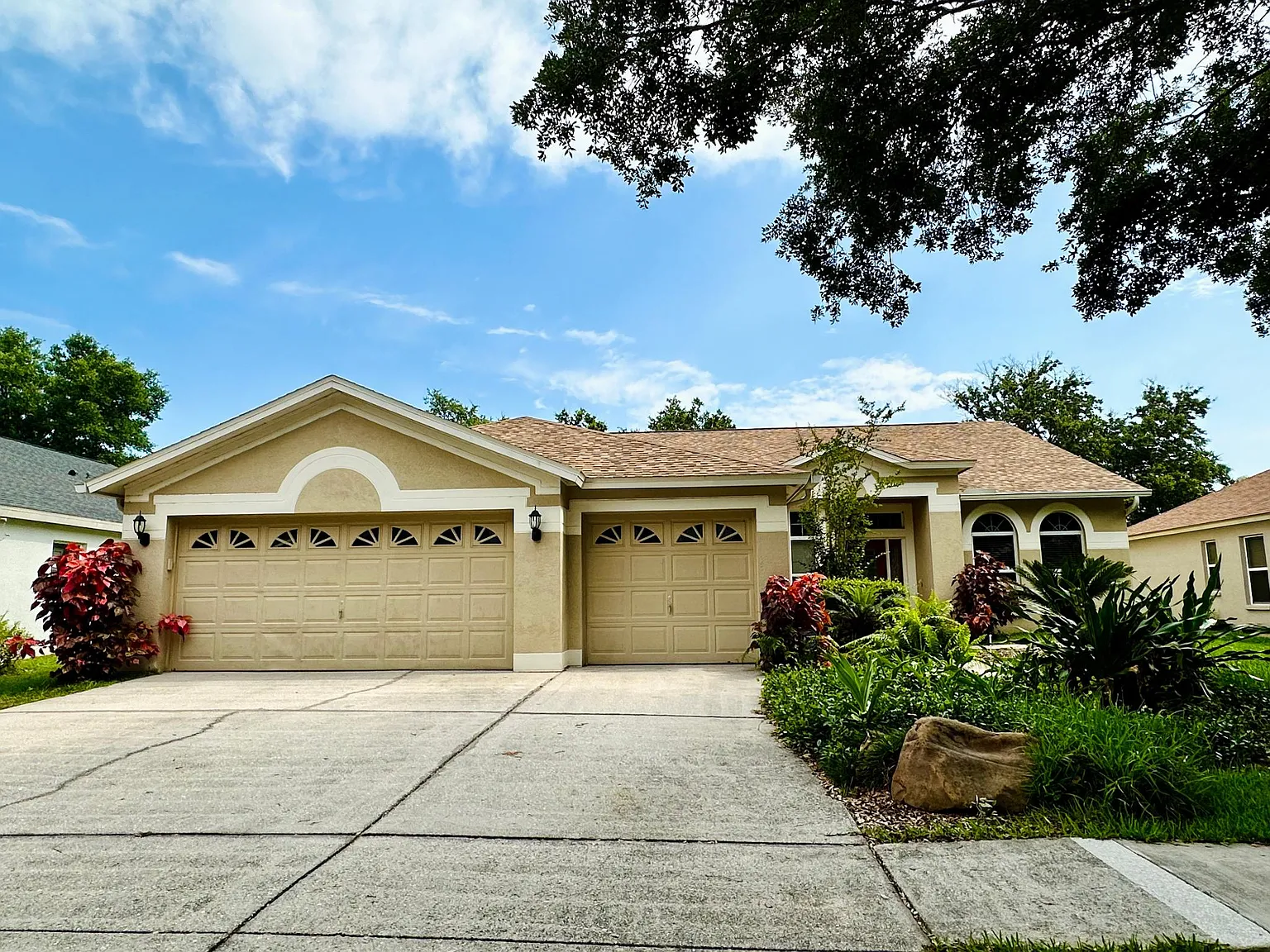 10236 Timberland Point Drive — Photo 2