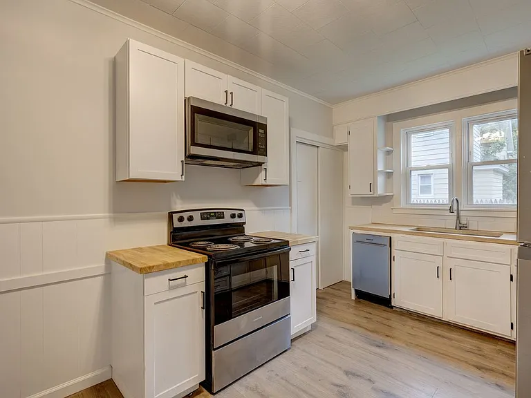144 Liberty St #LEFT SIDE — Photo 7