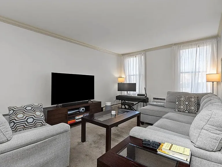 225 E Swissvale Ave #3 — Photo 6