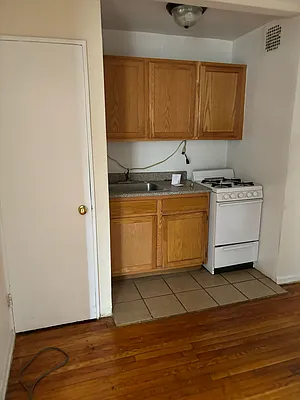 Rented by Voro Purple LLC | media 1