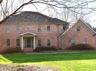 930 Forest Grove Dr, Winston Salem, NC 27104