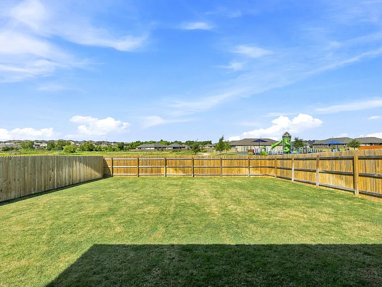 429 Brody Ln — Photo 13
