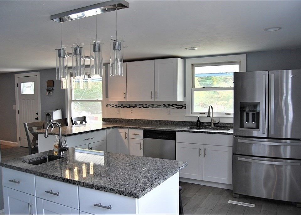 2nd image of 111 Wareham Lake Shore Dr