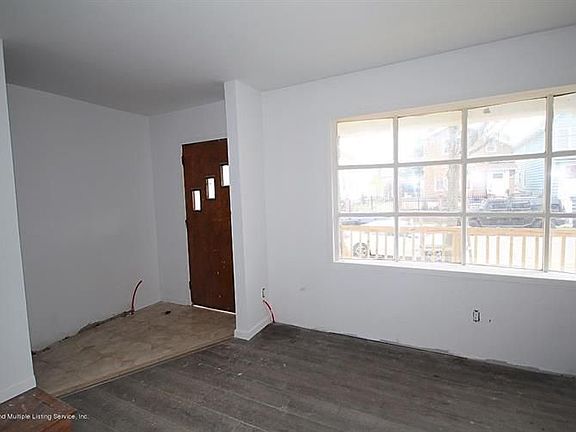 3rd image of 80 Erastina Pl