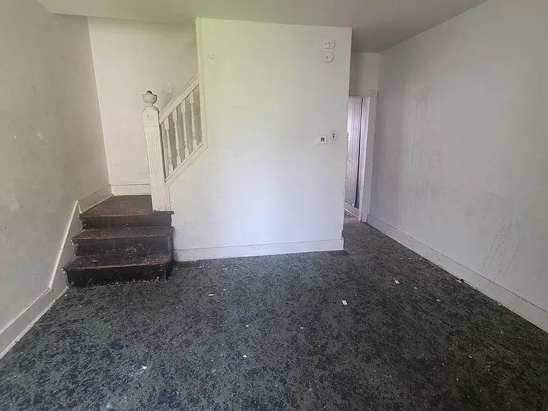1313 Vandever Ave — Photo 4