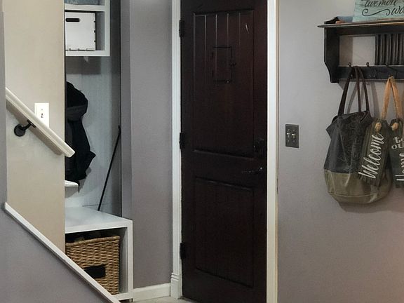 3rd image of 856 E Laguna Ct