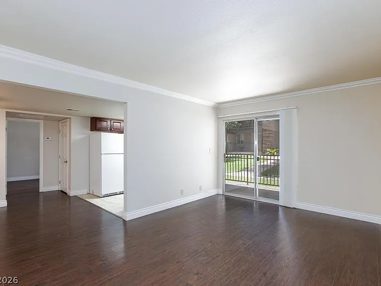 5081 River Glen Dr #127 — Photo 6