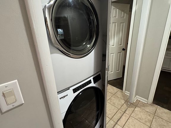 4th image of 7617 Woods Ln Unit 62