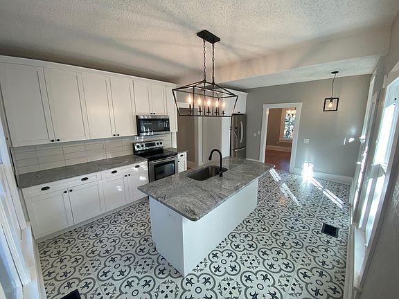5th image of 114 Oak Park Ave