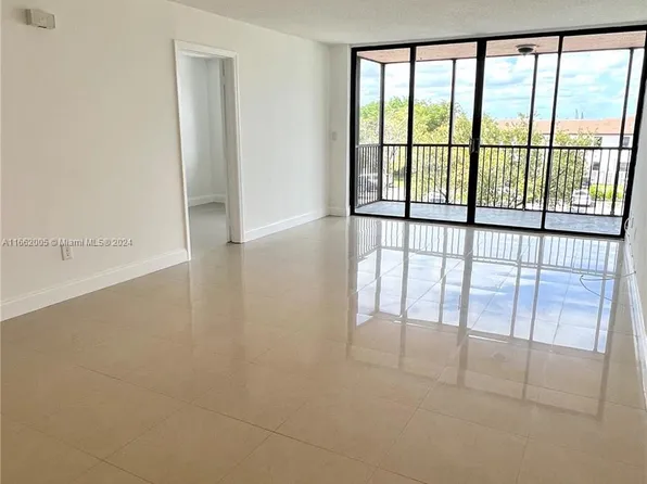 20860 San Simeon Way #301-6, North Miami Beach, FL 33179