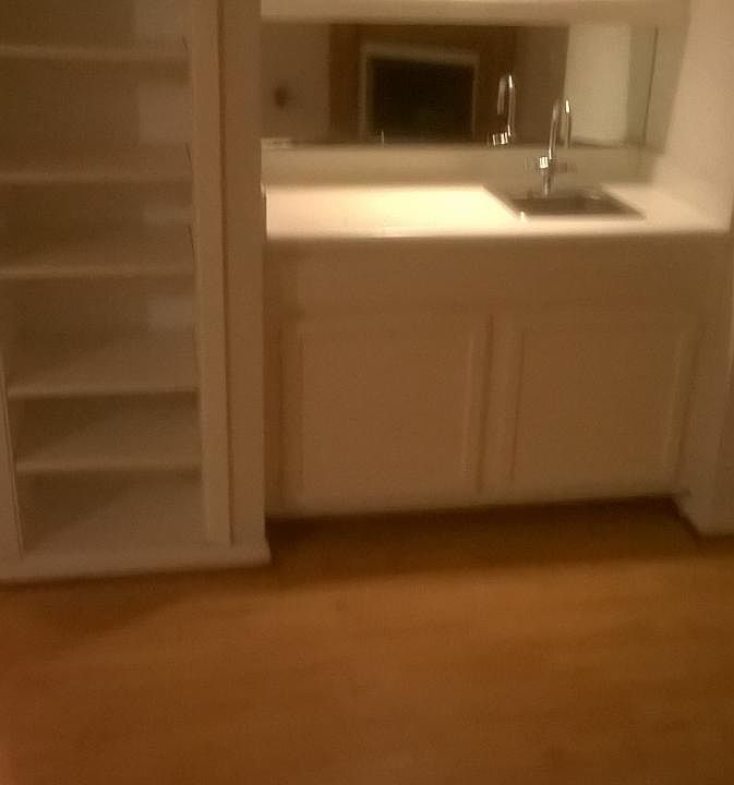 1st image of 5918 Arncliffe Dr
