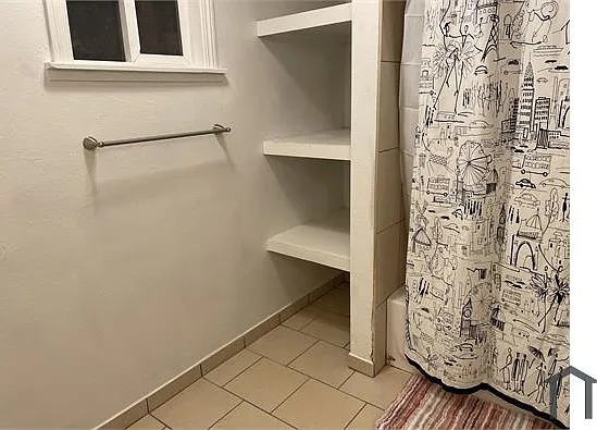 1 bed, 290 sqft, $2,350 — Photo 3