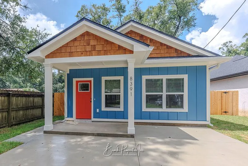 1 bed, 1.5 bath, 700 sqft, $1,495 — Photo 1