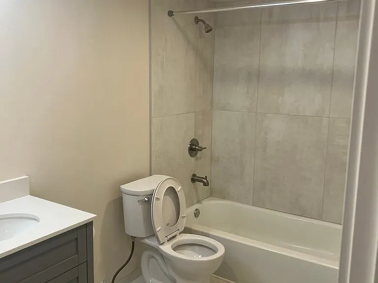 The Thunderbird Apartments — Photo 3
