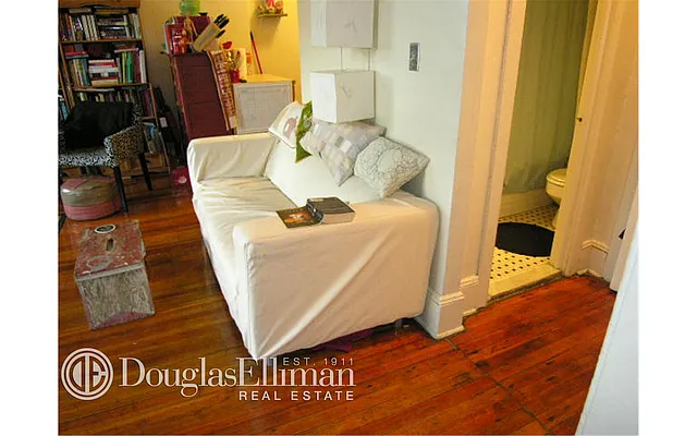 Rented by Douglas Elliman | media 24