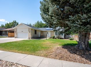 9894 S Heytesbury Ln, Sandy, UT 84092