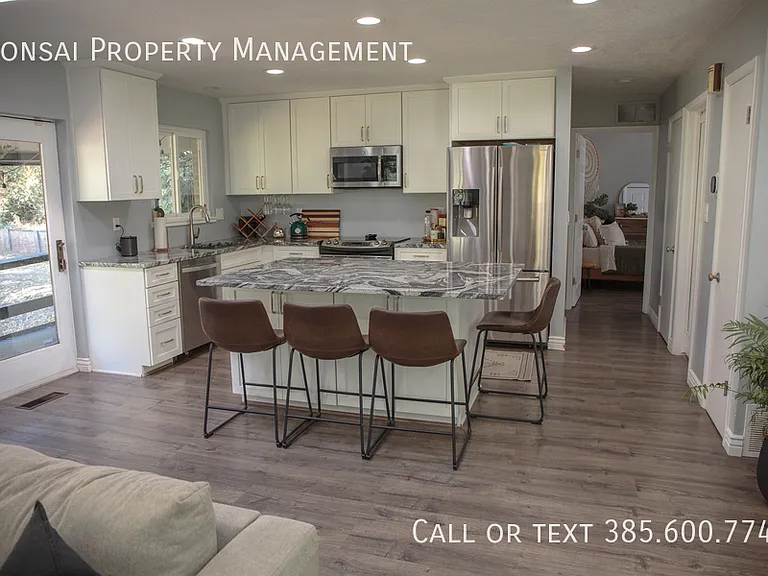 3281 E Fortuna Dr — Photo 4
