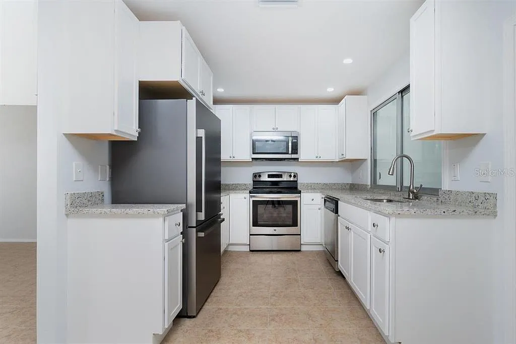4 bed, 2.0 bath, 1457 sqft, $1,850 — Photo 4