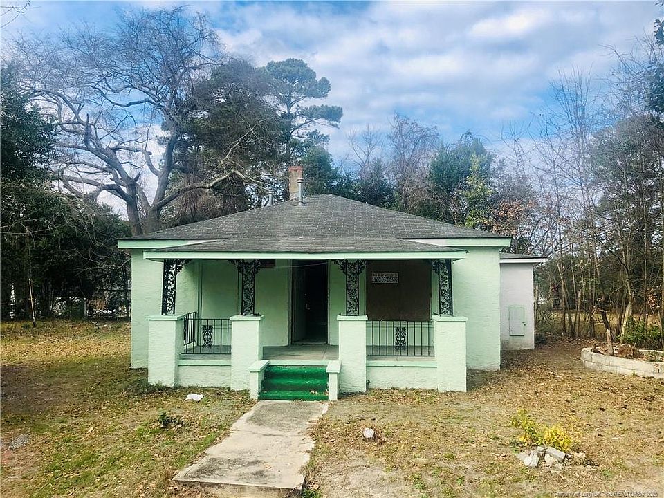 2nd image of 2025 Bain Dr