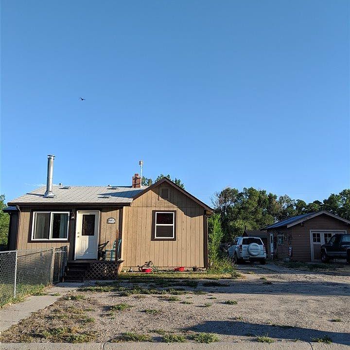 1st image of 1015 E Adams Ave