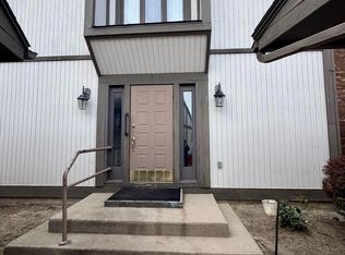 5713 Tibaron Ln APT 104, Toledo, OH 43615