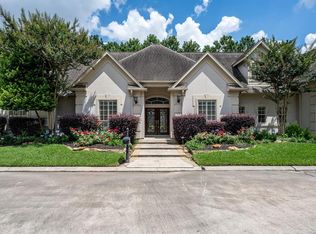 18 Champions Court Trl, Houston, TX 77069