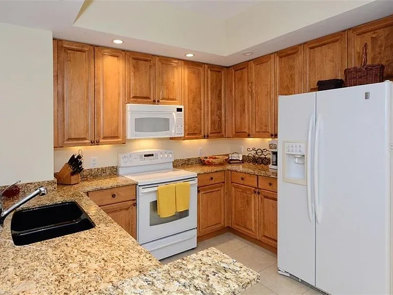 100 Central Ave #620 — Photo 5