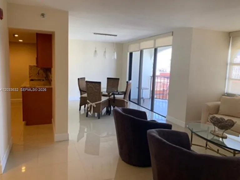 66 N Valencia Ave #Penthouse 2A — Photo 3