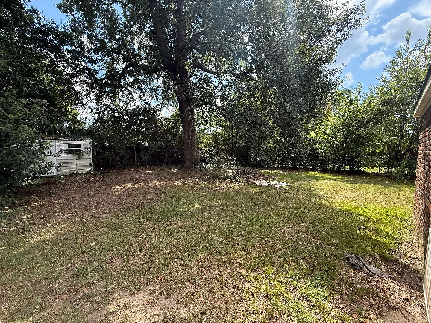 3 bed, 2.0 bath, 1134 sqft, $1,050 — Photo 3