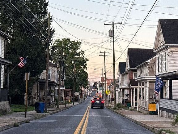 5th image of 110 N Church St
