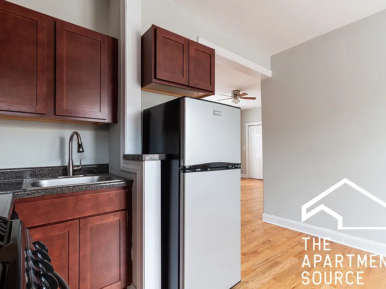 3815 N Pine Grove Ave #1 — Photo 2
