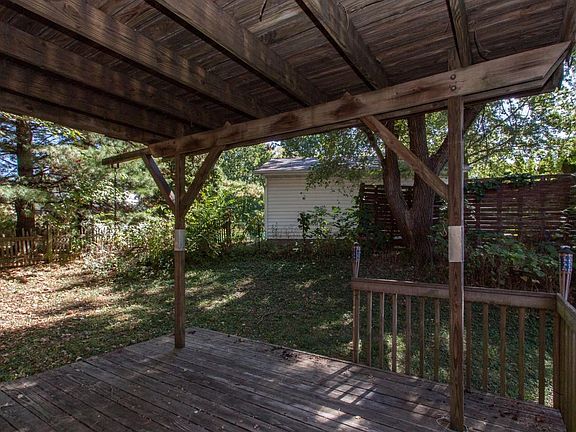 Lower level back deck