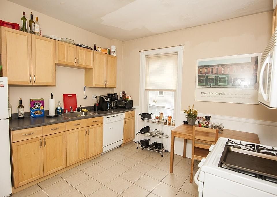 1st image of 12 Montfern Ave #10