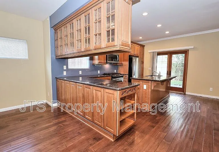 3657 24th St — Photo 23