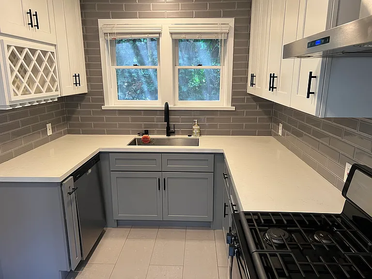 263 S Spalding Dr — Photo 5
