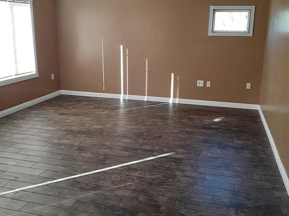 4th image of 7659 Tamarind Ave