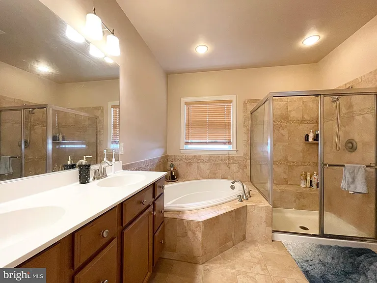 9661 Atterbury Ln — Photo 23