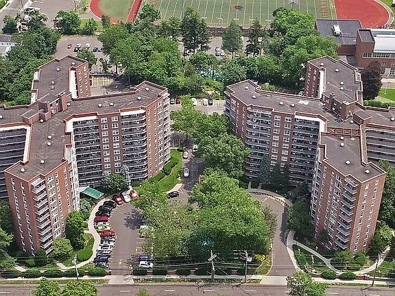2nd image of 71 Strawberry Hill Ave APT 602