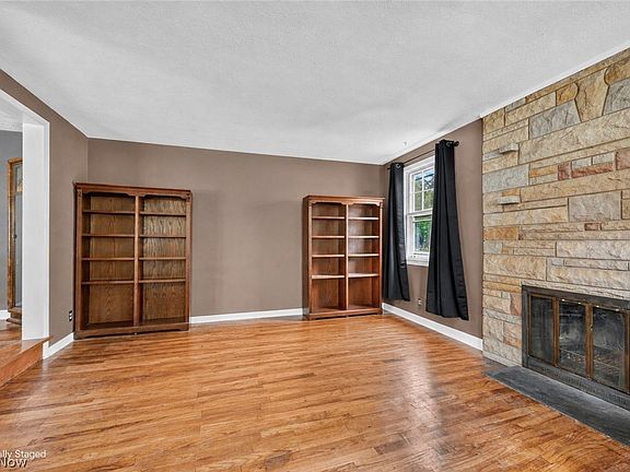 5th image of 29408 Luxona Ave