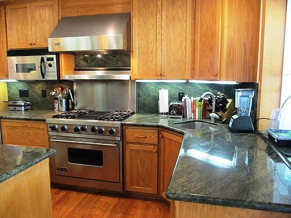Viking Stove/Kitchen