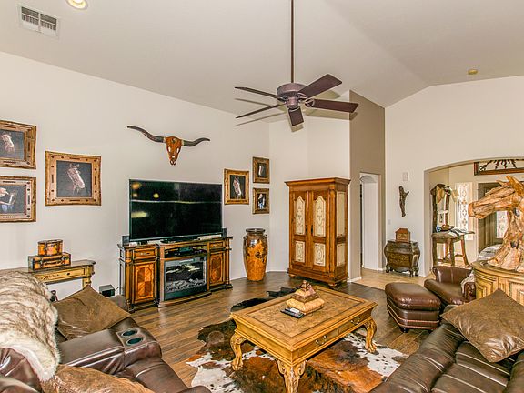 4th image of 2404 E Firerock Dr