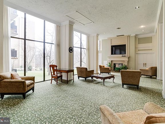 3rd image of 6100 Westchester Park Dr APT 1405