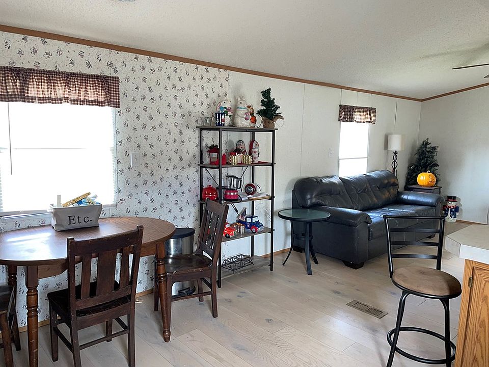 674 Grant St Franklin PA Zillow