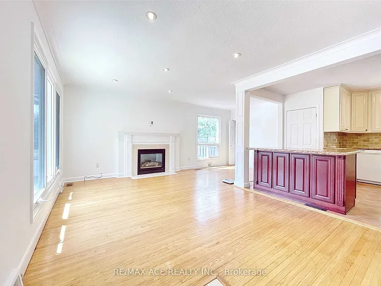 246 Horsham Ave #MAIN — Photo 2