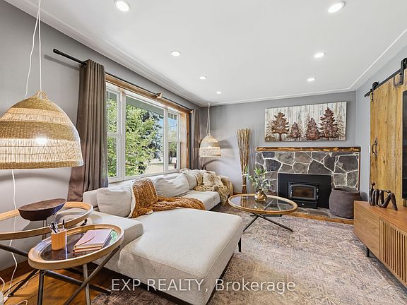 3rd image of 1095 Hamilton Rd