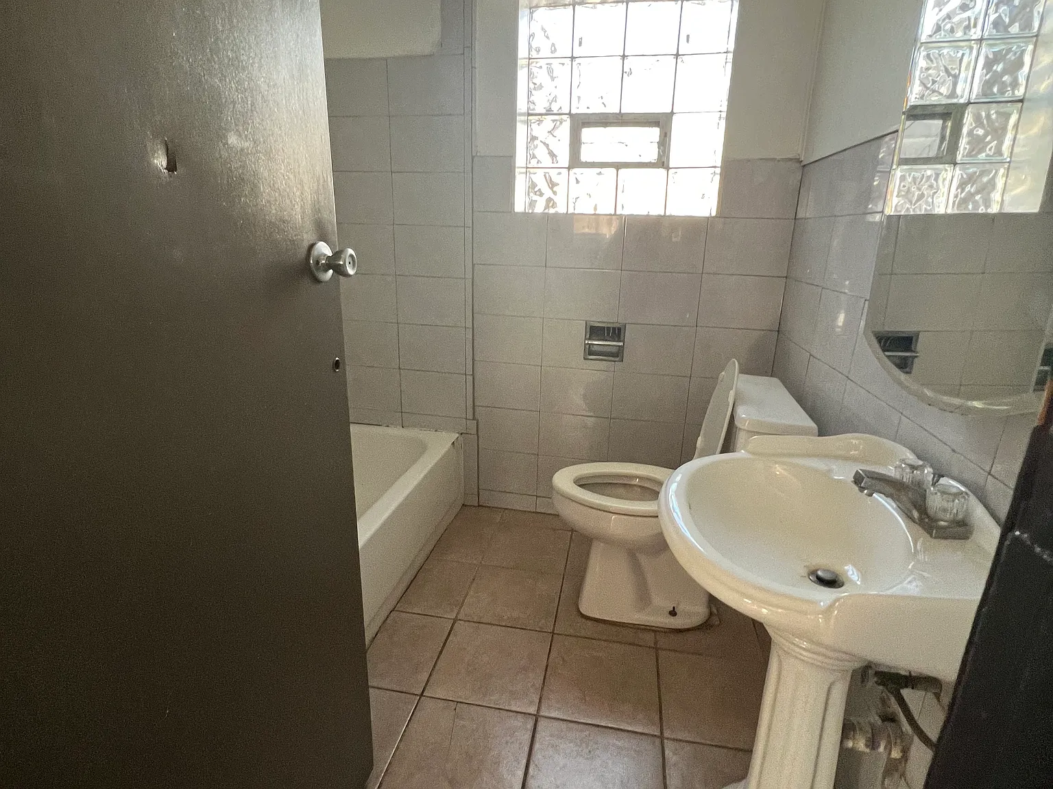 2324 S Leavitt St — Photo 4
