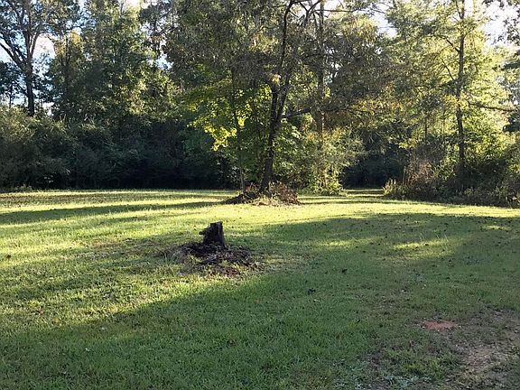 3rd image of 651 Lee Rd