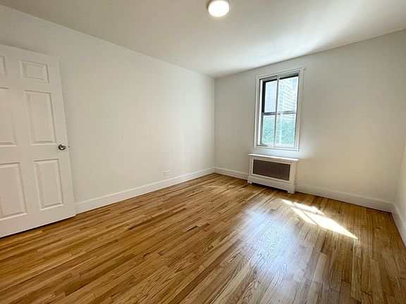 3rd image of 1360 York Ave APT 5J